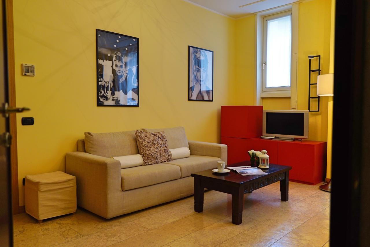 Duomo Apartment Milano Esterno foto